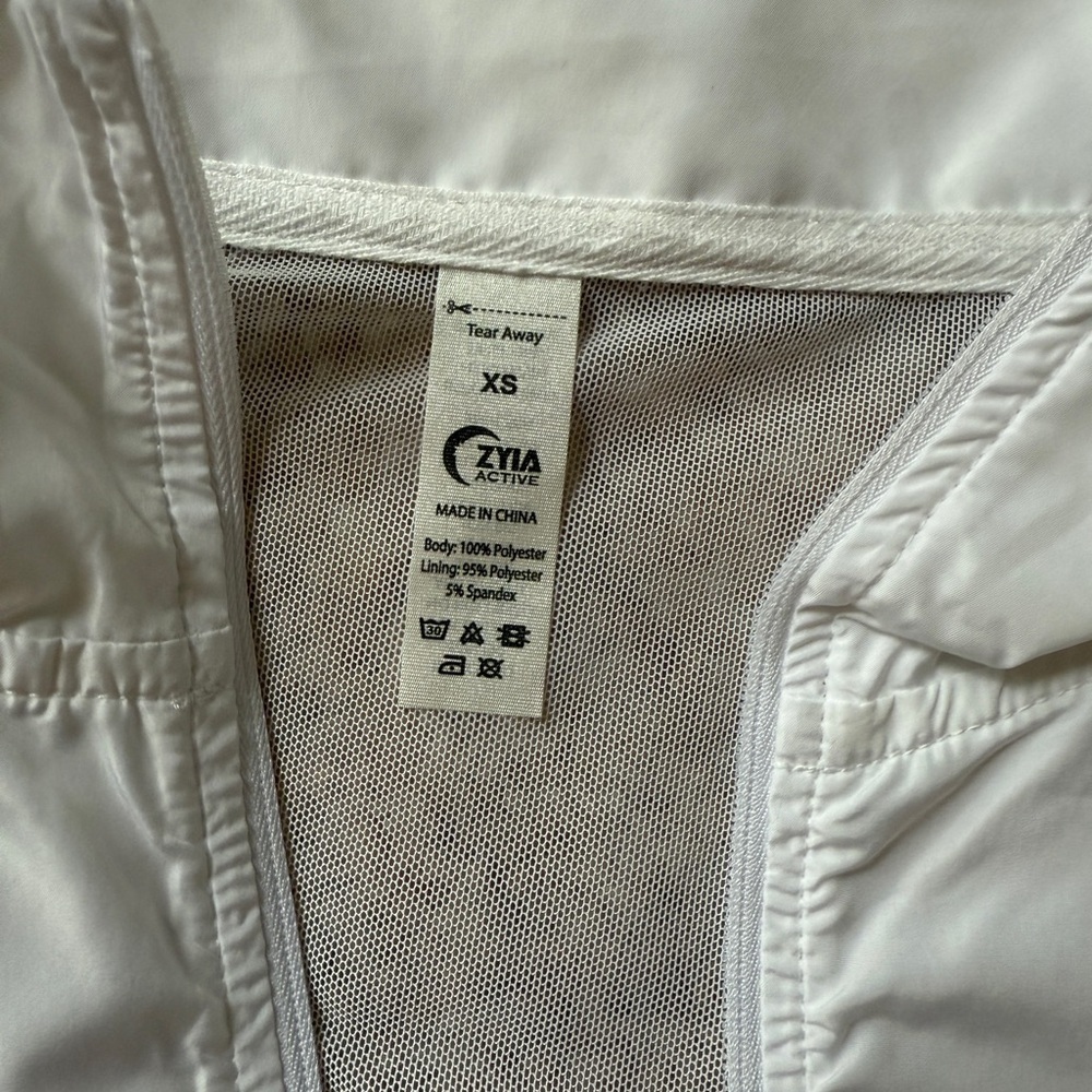 NWOT ZYIA White and Gray Bomber Jacket - Picture 2 of 3